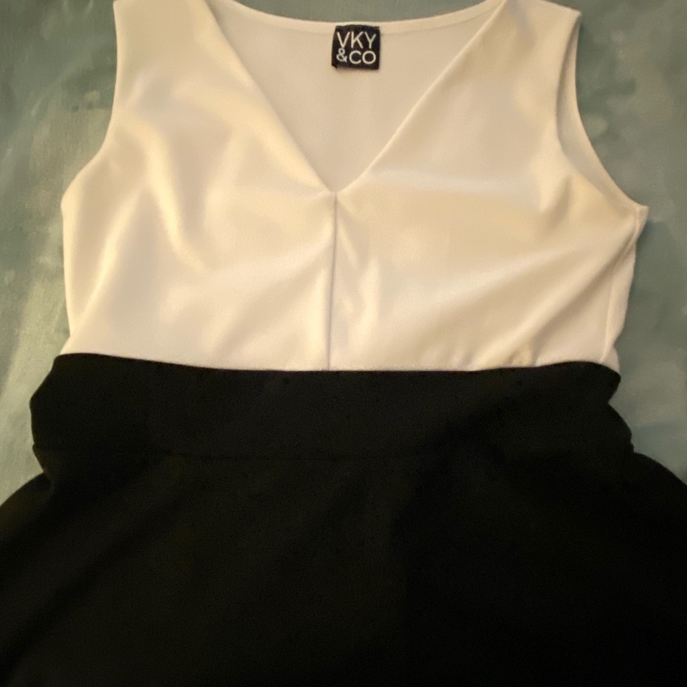 Vicky and Company black and white dress